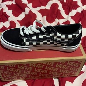 Checkered ward vans